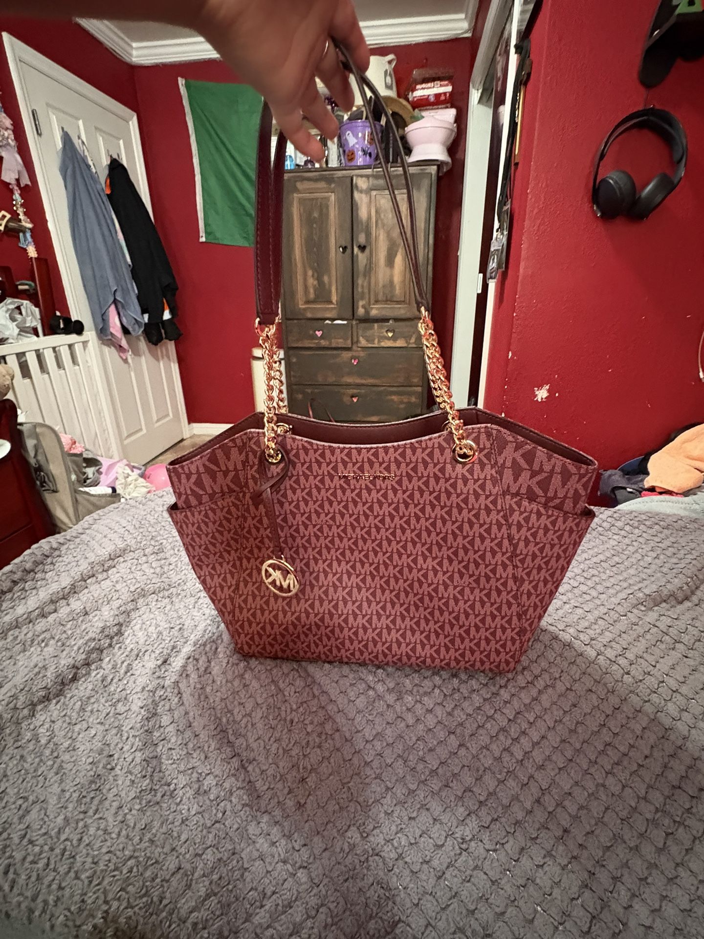 Michael Kors Lg Chain Shldr Tote