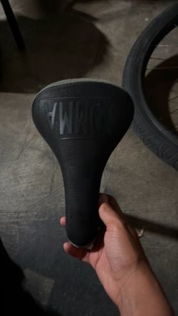 Traffic seat fits Bomma