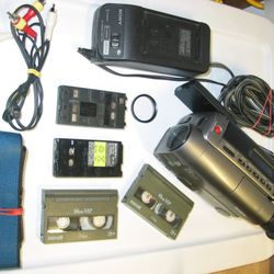 Vintage Sony Handycam CCD-TRV22 Video8 Video camcorder 8mm Tape Playback Camera