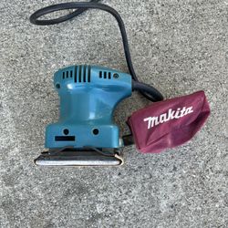 Makita 1/4 Sheet Finishing Sander