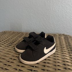 Toddler Size 6c, Navy Blue 