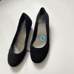 Brand New Seychelles 