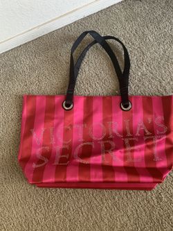 Victoria’s Secret holiday bag