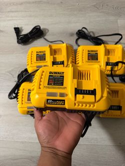 🟡Fast Charger DeWalt
