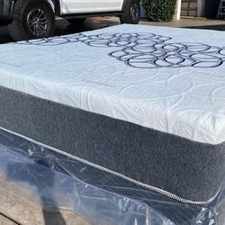 Queen Bamboo Cool Gel Memory Foam!•••