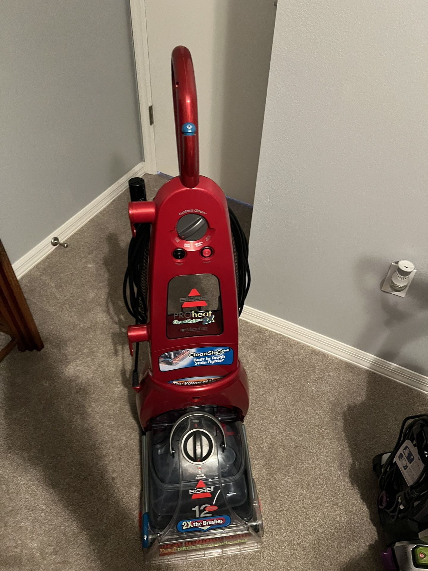 Bissle Carpet Cleaner
