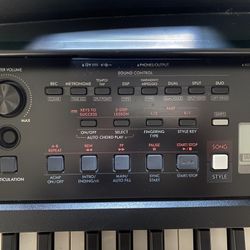 Yamaha PSR-E383 61-key mid-range portable keyboard.