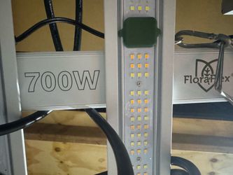 Floraflex led light