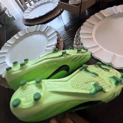 cr7 mids size 5.5 20$