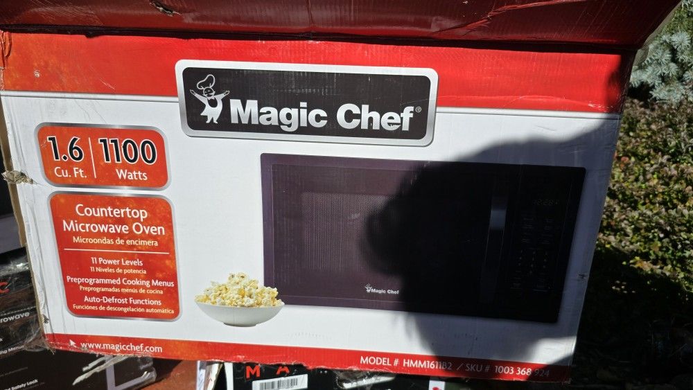 Magic chef Microwave/oven BRAND NEW IN BOX
1.6 Cu. Ft
1100 . Watts