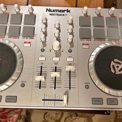 Numark Mixtrack II