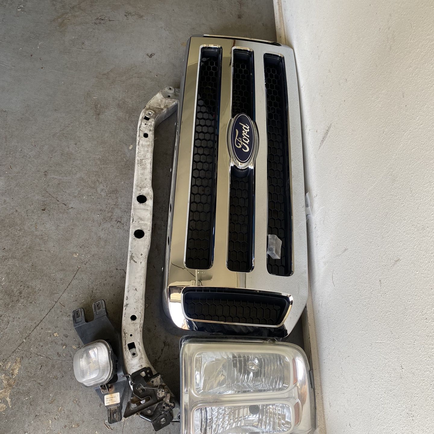 Superduty Grille, Header Panel, Light And Parts