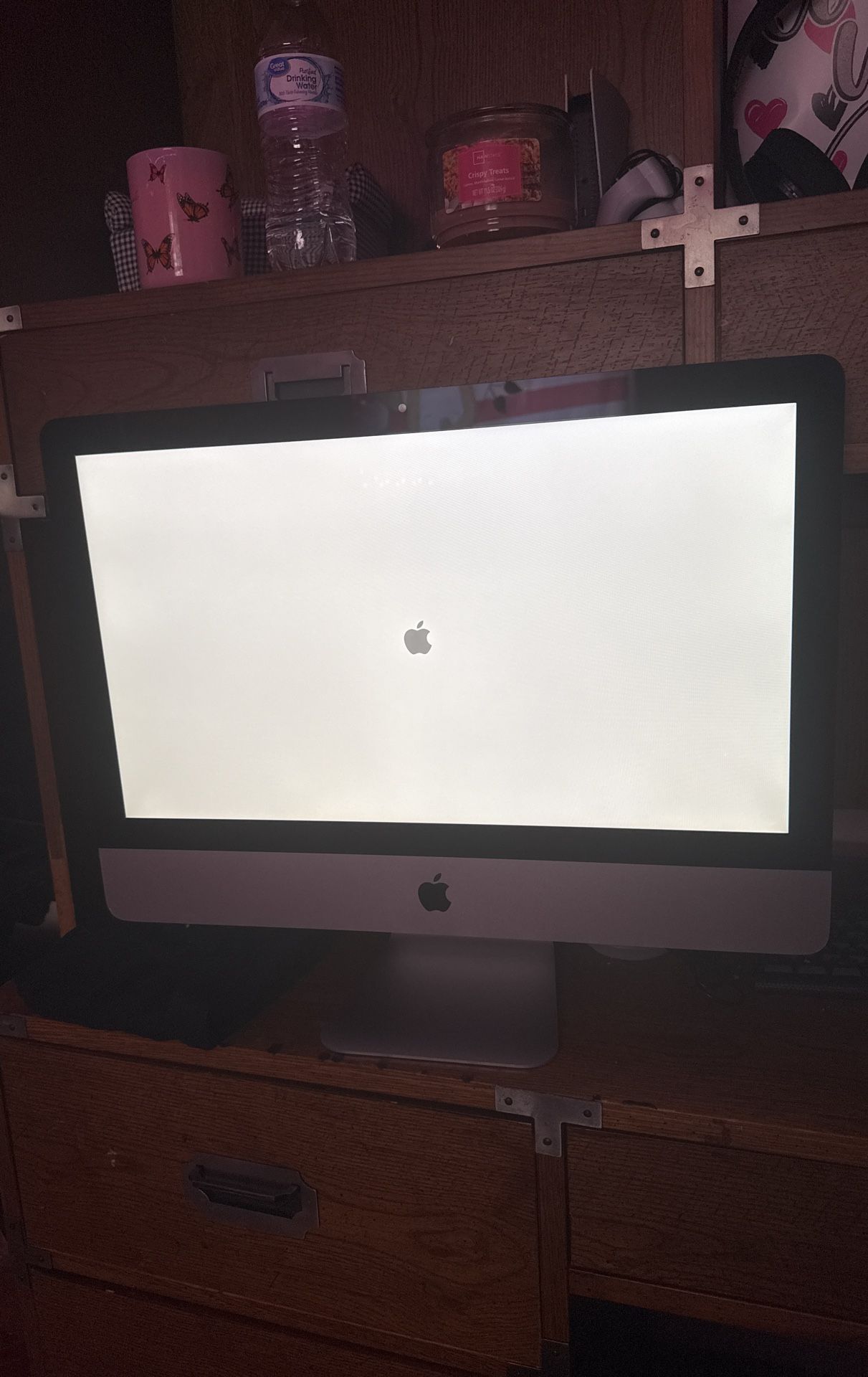 iMac (21.5 inch)