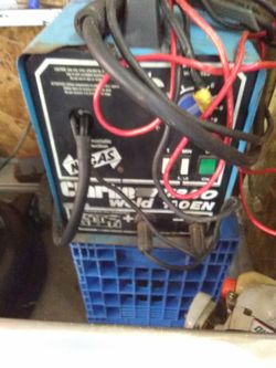 Welder self feed works good an good condition