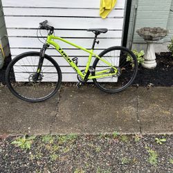 Trek Dual Sport 8.3 Gold Alpha Aluminum 17.5 Bike