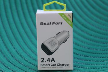 Dual-Port USB Car Charger Adapter for Apple and Android Devices Like iPhone 13/12/11 pro/XR/x/7/6s, iPad Air 2/Mini 3, Samsung Note 9/S10/S9/S8