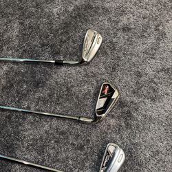Titilist  Iron  Ap2 Pitching Wedge , Títilist Ap2 3 Iron , Calloway Razr 6 Iron