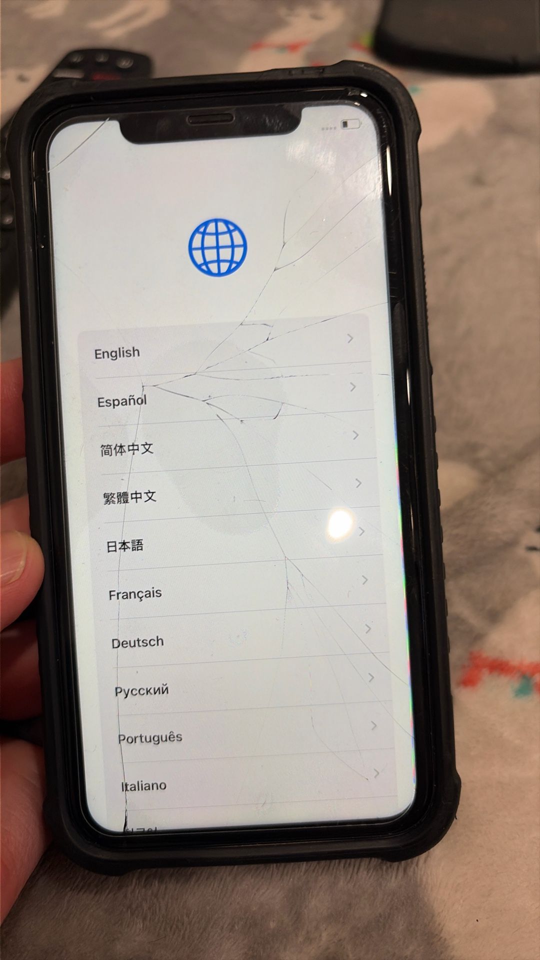 iPhone XR 64g UNLOCKED