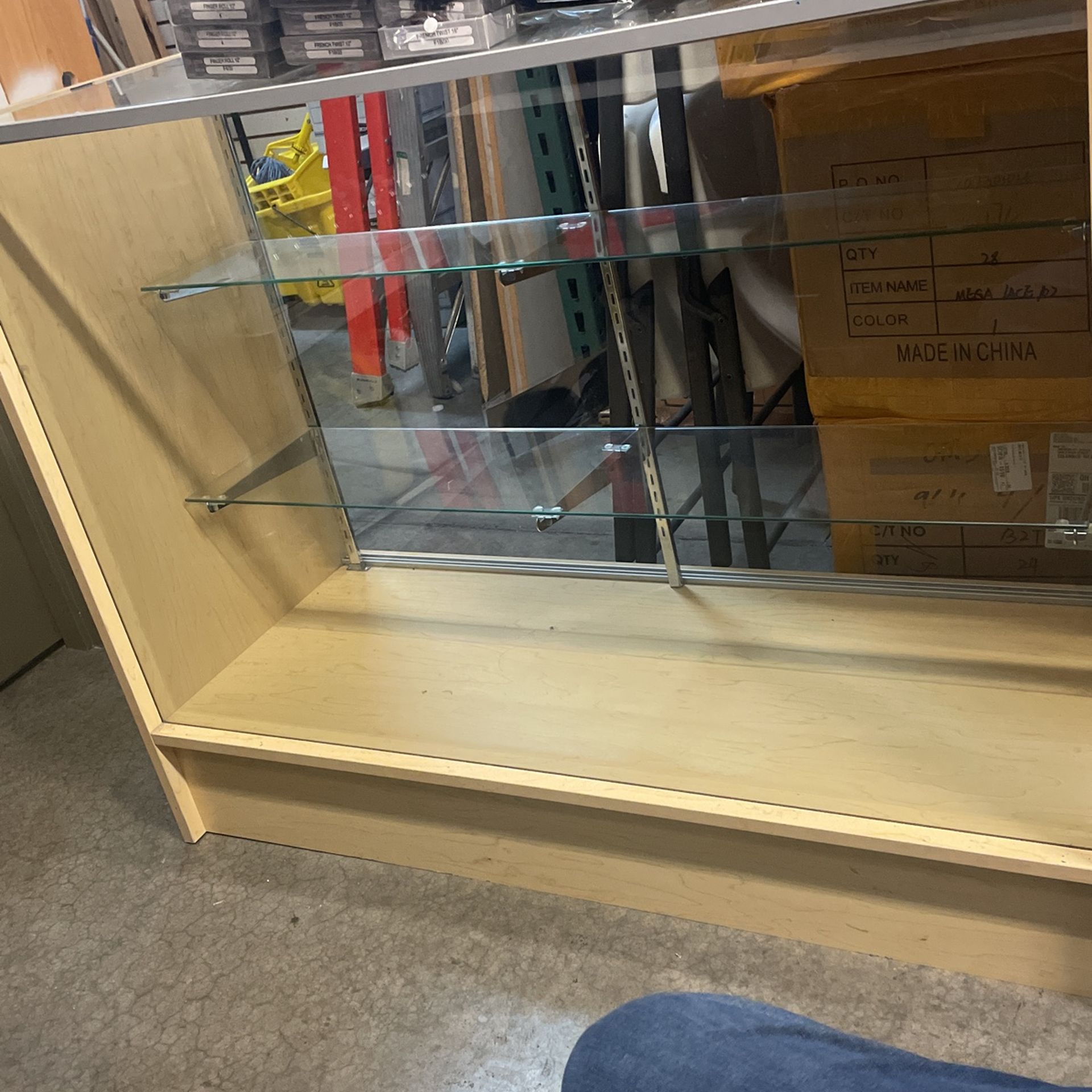 4 Ft Showcase