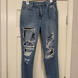 Women’s AE Mom Jeans 