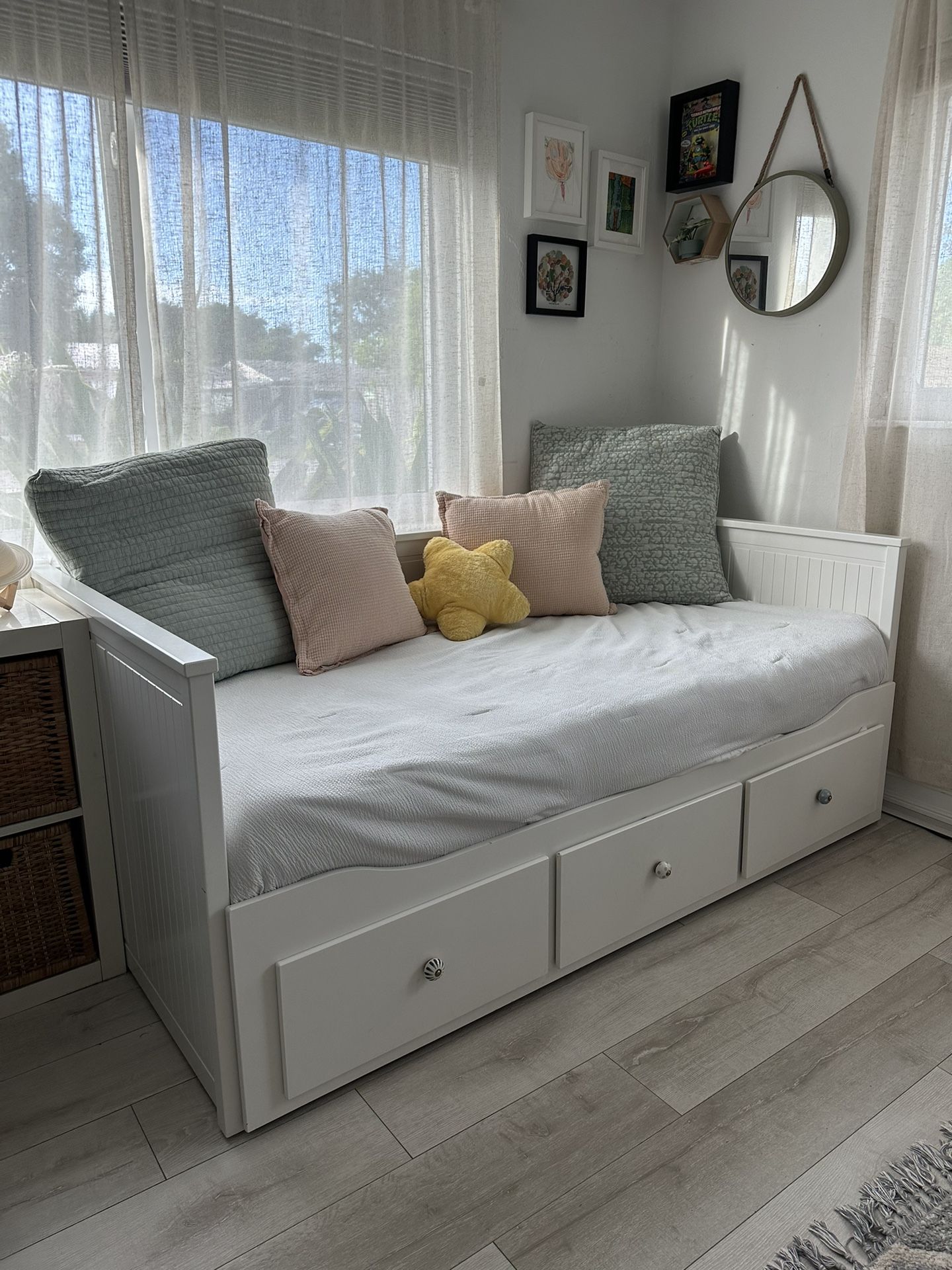 HEMNES Day Bed With Trundle Twin Mattresses