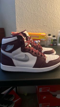 Air Jordan 1 Retro High OG  'Bordeaux'