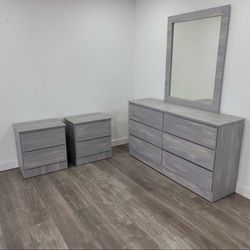 Dresser whit mirror and 2 nightstands - Cómoda con espejo y 2 mesitas de noche