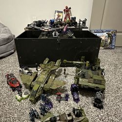 Halo Mega Bloks lot sets ( All With Manuals & 99.99% Complete) 96(contact info removed)4 +more
