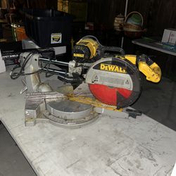 12” DeWalt Compound Miter Saw
