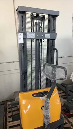 Pedestrian Semi-electric Pallet Stacker | A-3015
