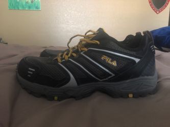 Fila sz 3 boys shoes