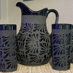 Handcrafted Talavera Set With 6 Matching Cups