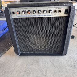 HiSonic 230v Guitar Amplifier 