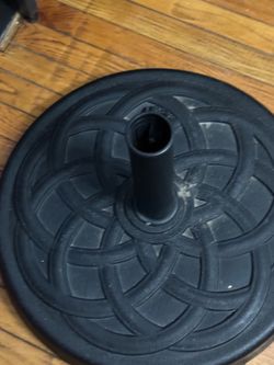 Heavy-Duty Patio Umbrella Base in Black