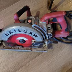 Worm drive skilsaw