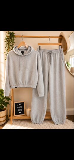 Women’s Gray Hoodie & Jogger Set – Cozy 2 Piece Lounge Set