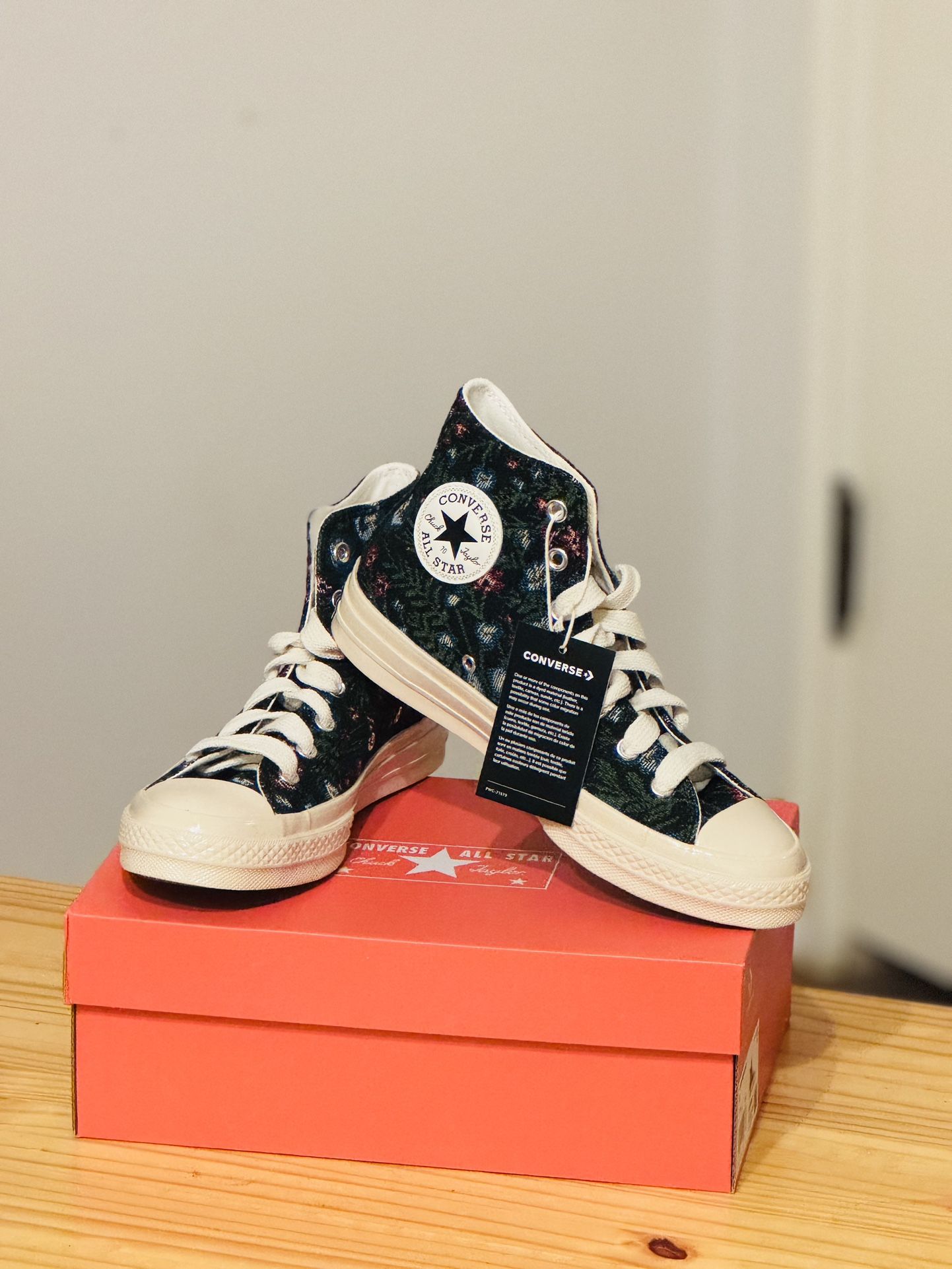 Converse Chuck 70 Floral Tapestry WOMEN'S HIGH TOP SHOE