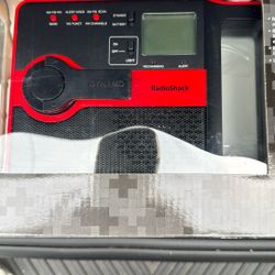 Radio Shack Emergency Crank Radio 