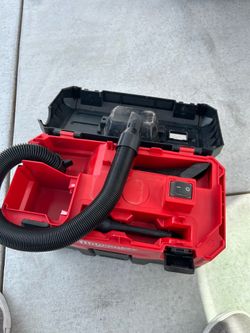 Milwaukee Cordless Vacuum