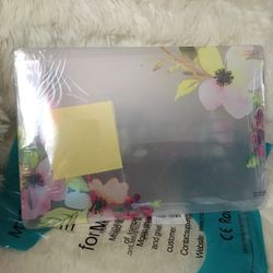 MacBook hard case with keyboard cover new