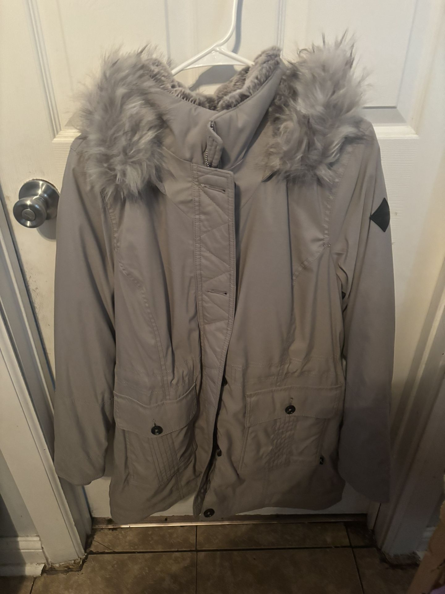 Women’s parka jacket (Hollister)