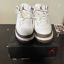 Mocha Jordan 3 Retro - Size 12