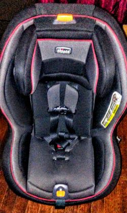 BARELY USED CAR SEAT