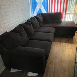 Sectional Couch 