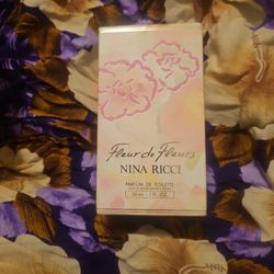 Fleur De Fleurs Nina Ricci Perfume