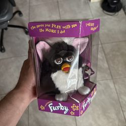Vintage Furby 1998 NEW