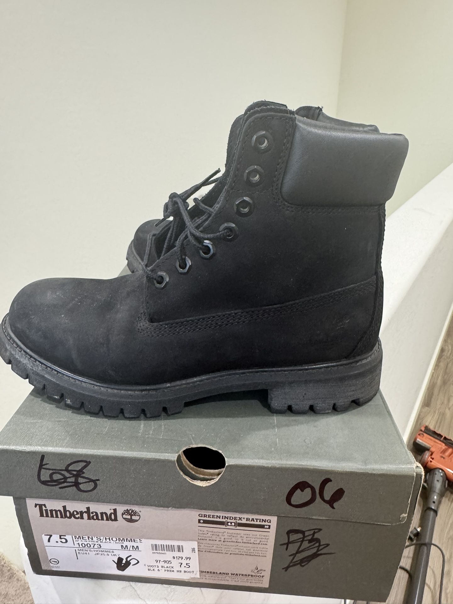 Black Timberland Boots Size 7.5 Used Great Conditions- 40$