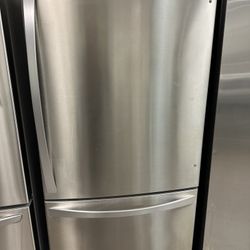 Kenmore 32 Wide Bottom Freezer Refrigerator 