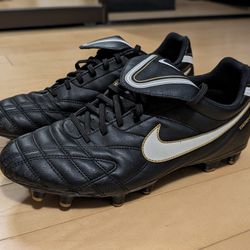Nike Tiempo Legend III Soccer Cleats - Size 9.5