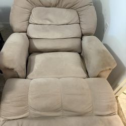 Recliner/ Rocker 